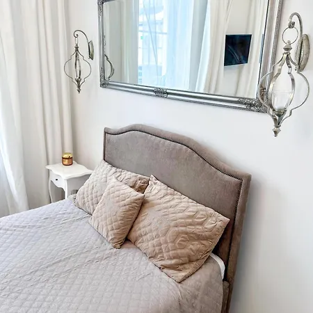Apartamencik Krolewiecka Apartment